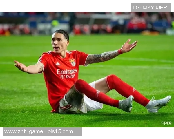 努涅斯的崛起与挑战：从新星到顶级前锋的蜕变之路