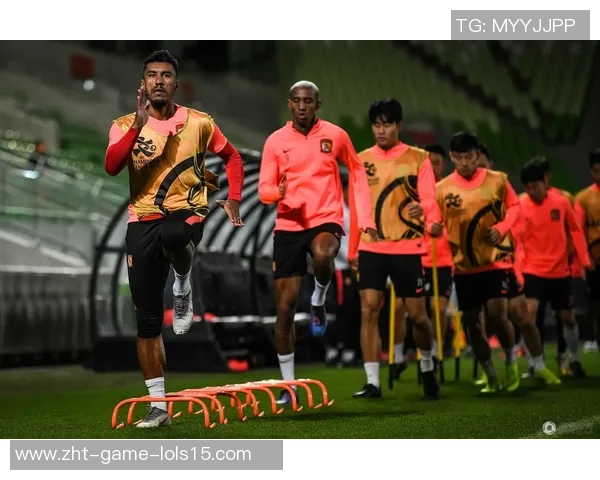 恒大与墨尔本激战正酣比分揭晓引发球迷热议 恒大与墨尔本激战正酣比分揭晓引发球迷热议