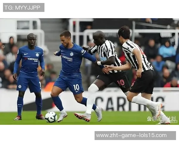 曼彻斯特联主场迎战加的夫城争夺英超积分榜关键战役 曼彻斯特联主场迎战加的夫城争夺英超积分榜关键战役